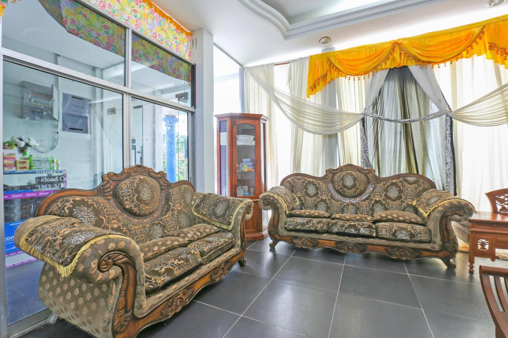 Oyo 89933 Nun Hotel Jeli Exterior photo