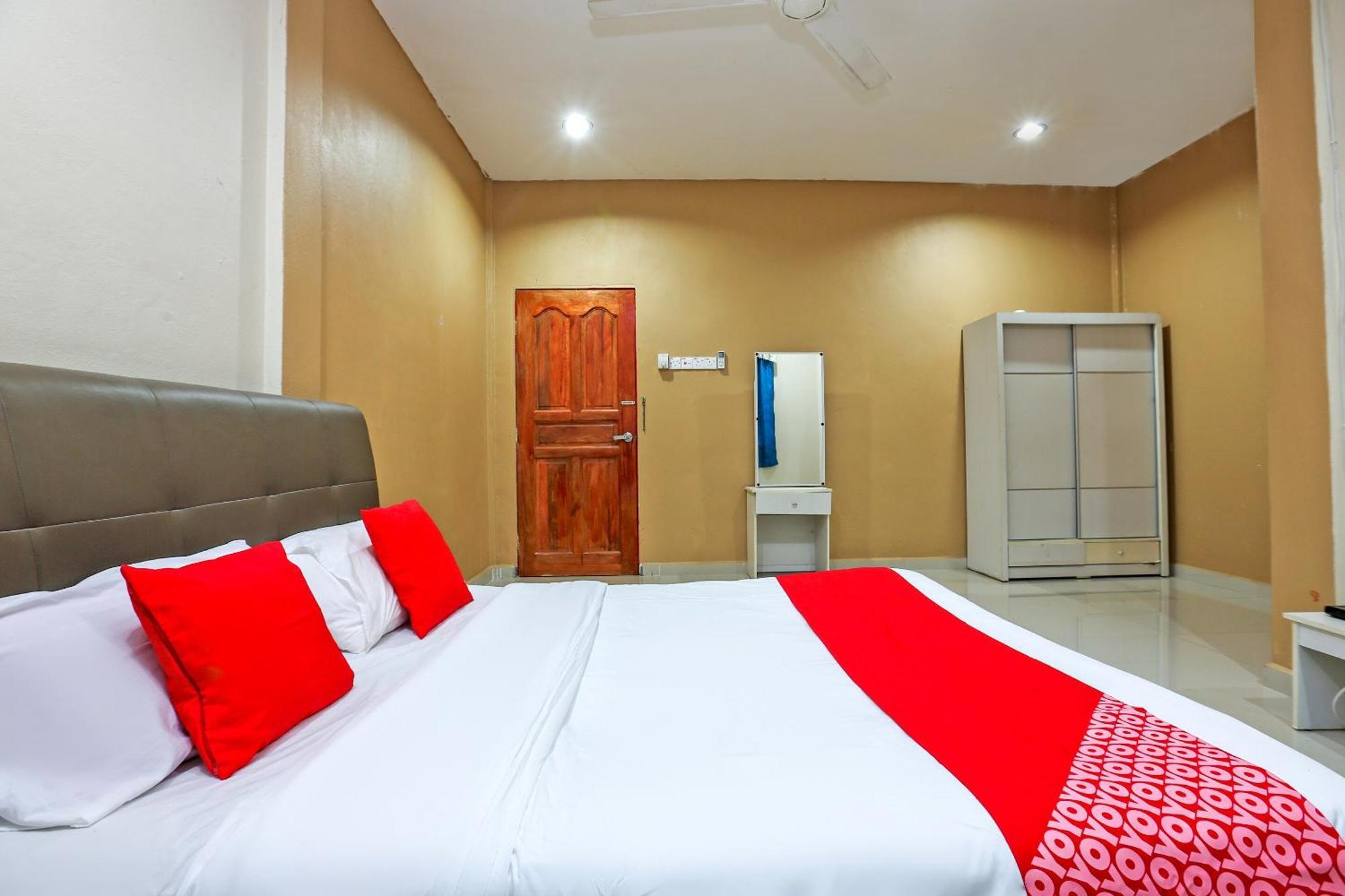 Oyo 89933 Nun Hotel Jeli Exterior photo
