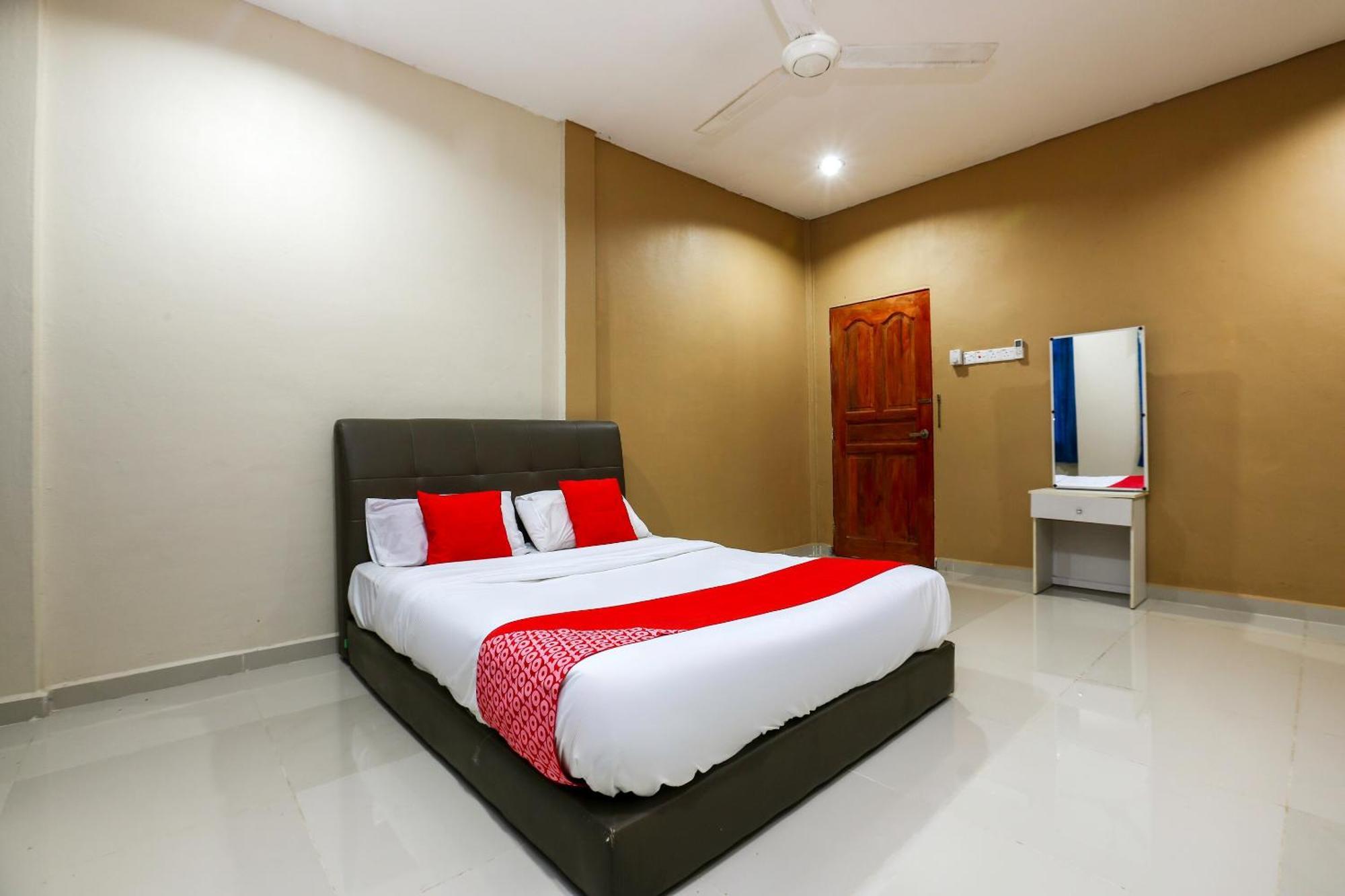 Oyo 89933 Nun Hotel Jeli Exterior photo