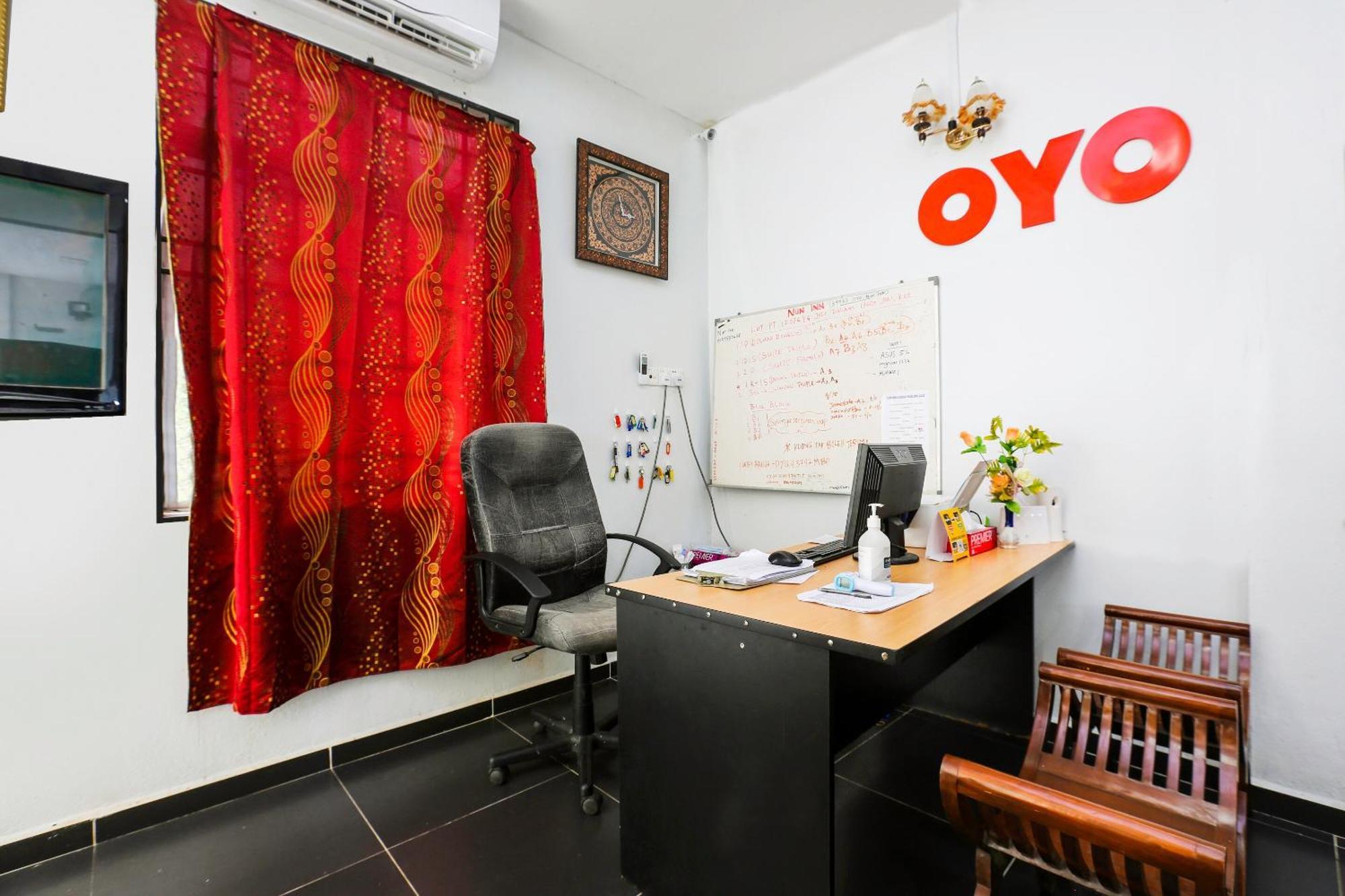 Oyo 89933 Nun Hotel Jeli Exterior photo