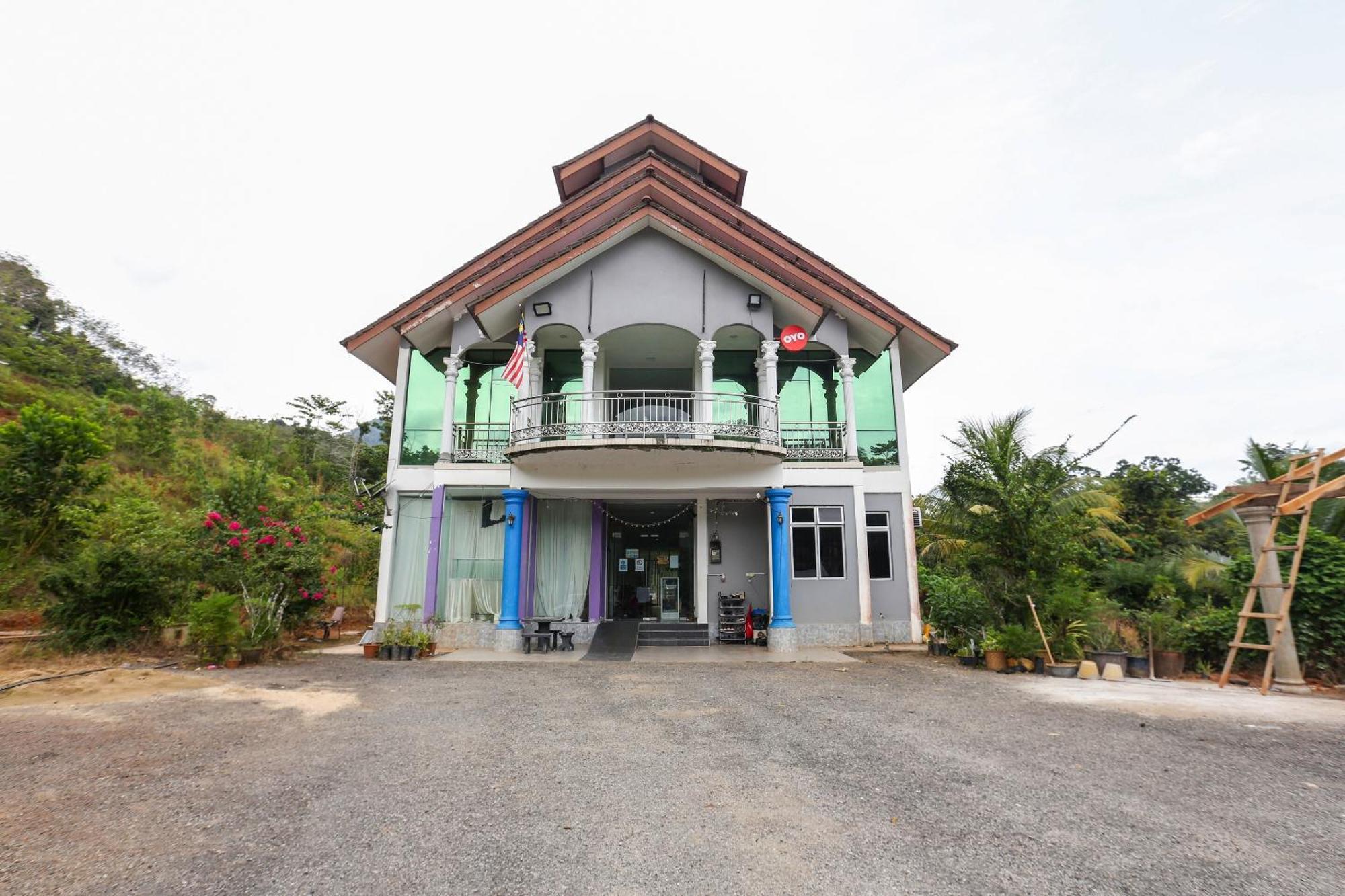 Oyo 89933 Nun Hotel Jeli Exterior photo