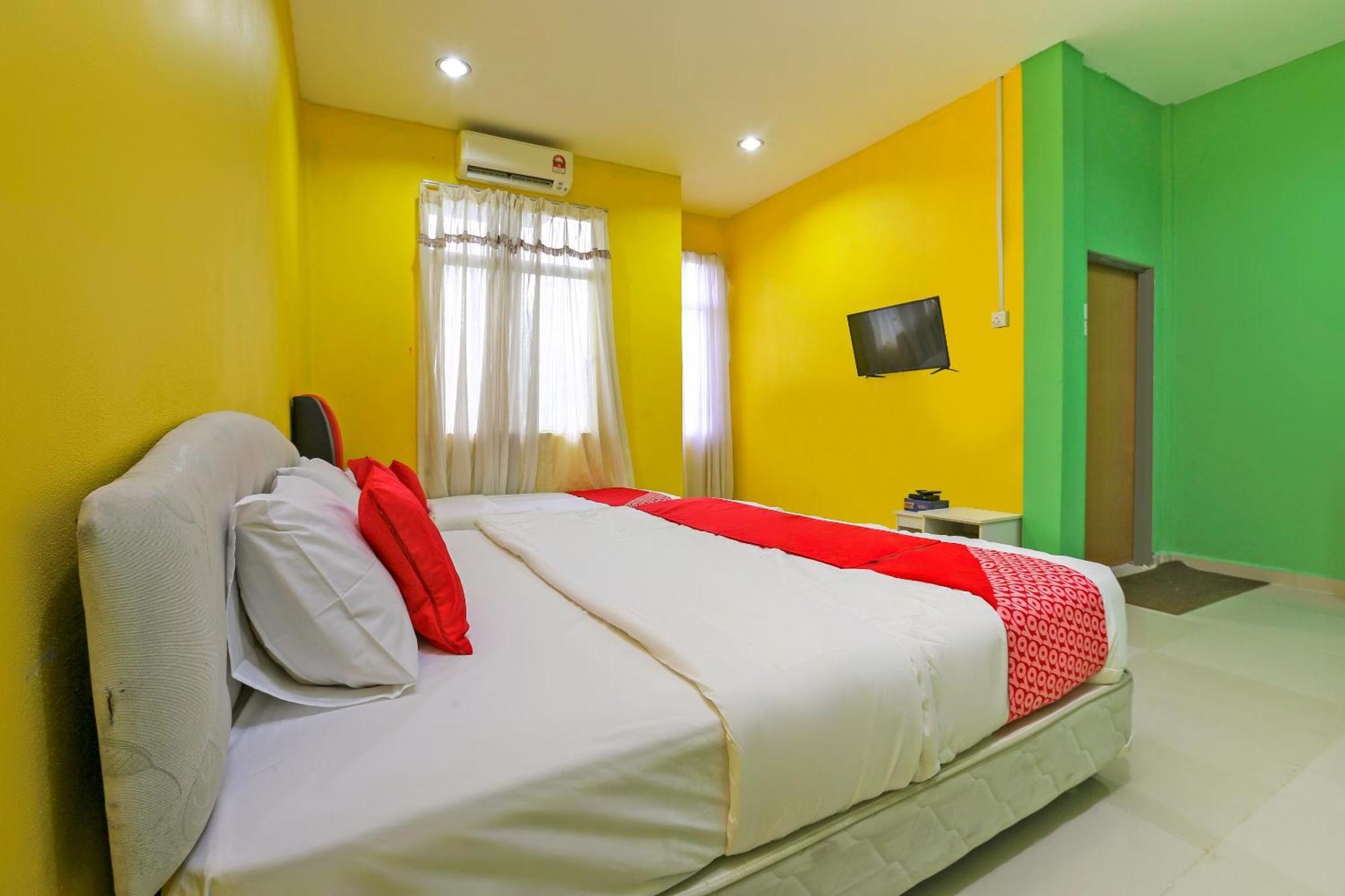 Oyo 89933 Nun Hotel Jeli Exterior photo