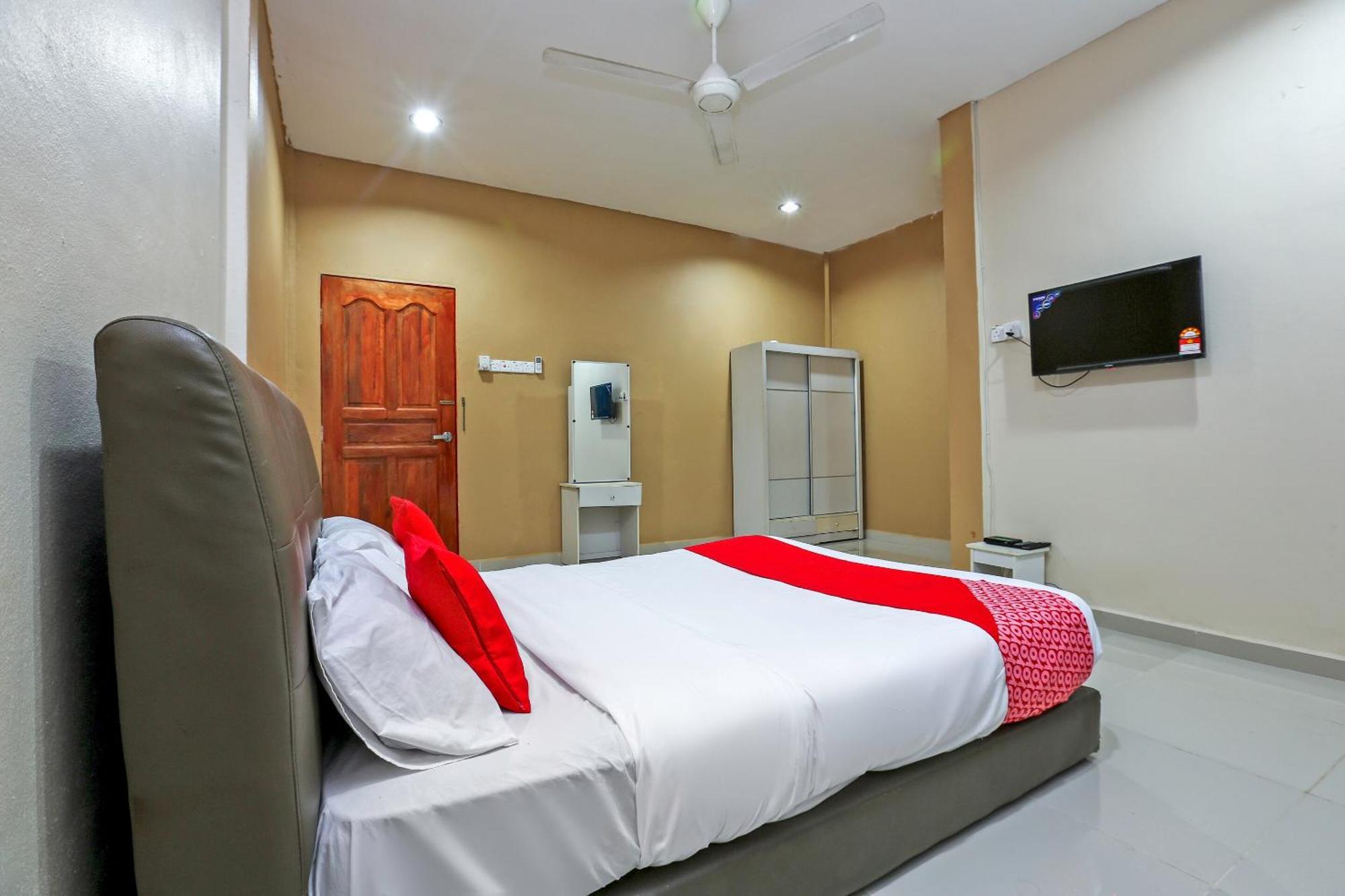 Oyo 89933 Nun Hotel Jeli Exterior photo