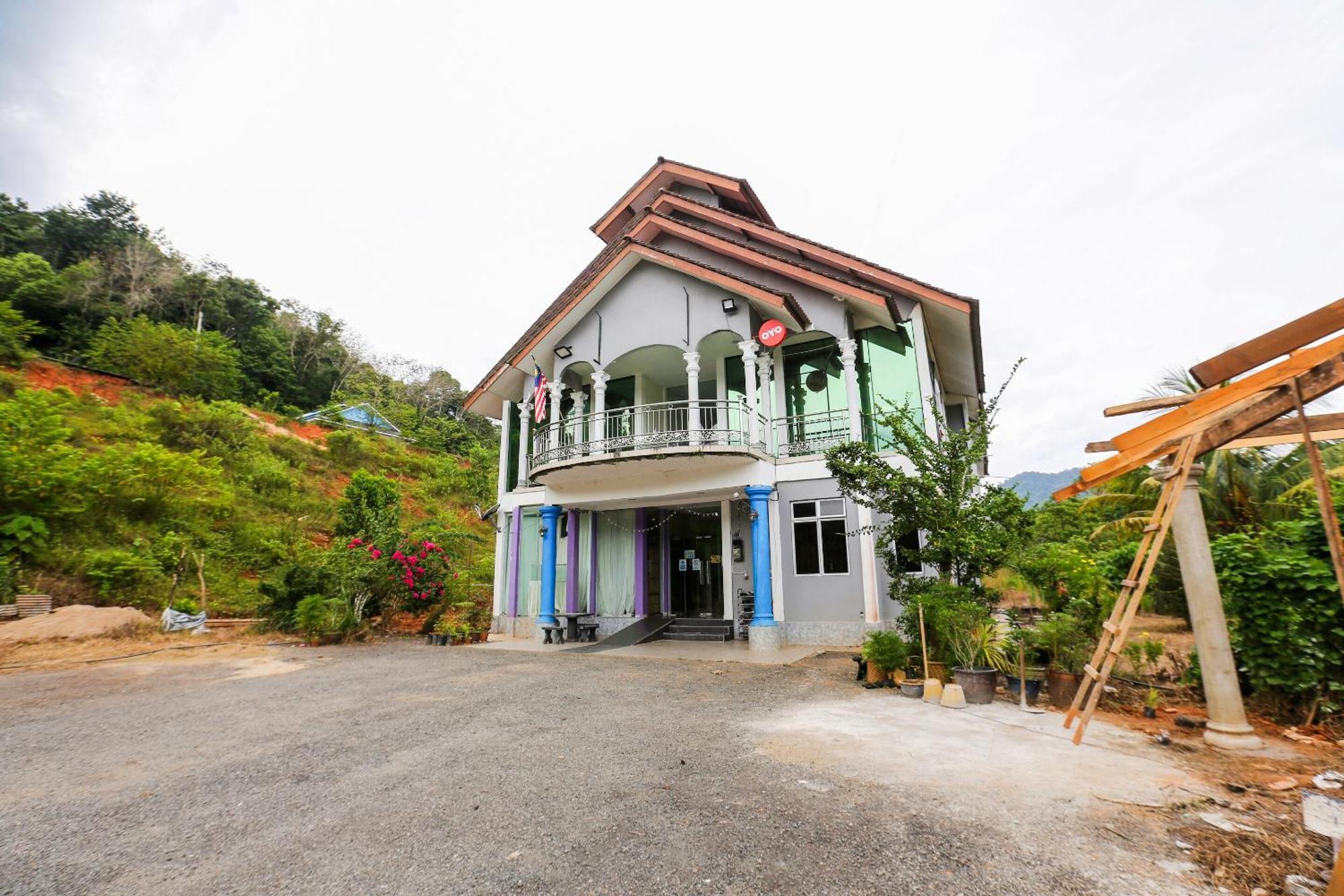 Oyo 89933 Nun Hotel Jeli Exterior photo
