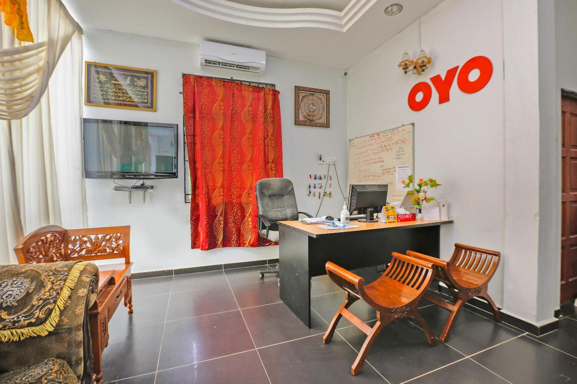 Oyo 89933 Nun Hotel Jeli Exterior photo
